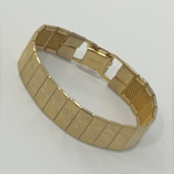 SARAH COV Gold-Tone Bracelet - Picture 1 of 7